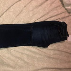 Im selling there band new